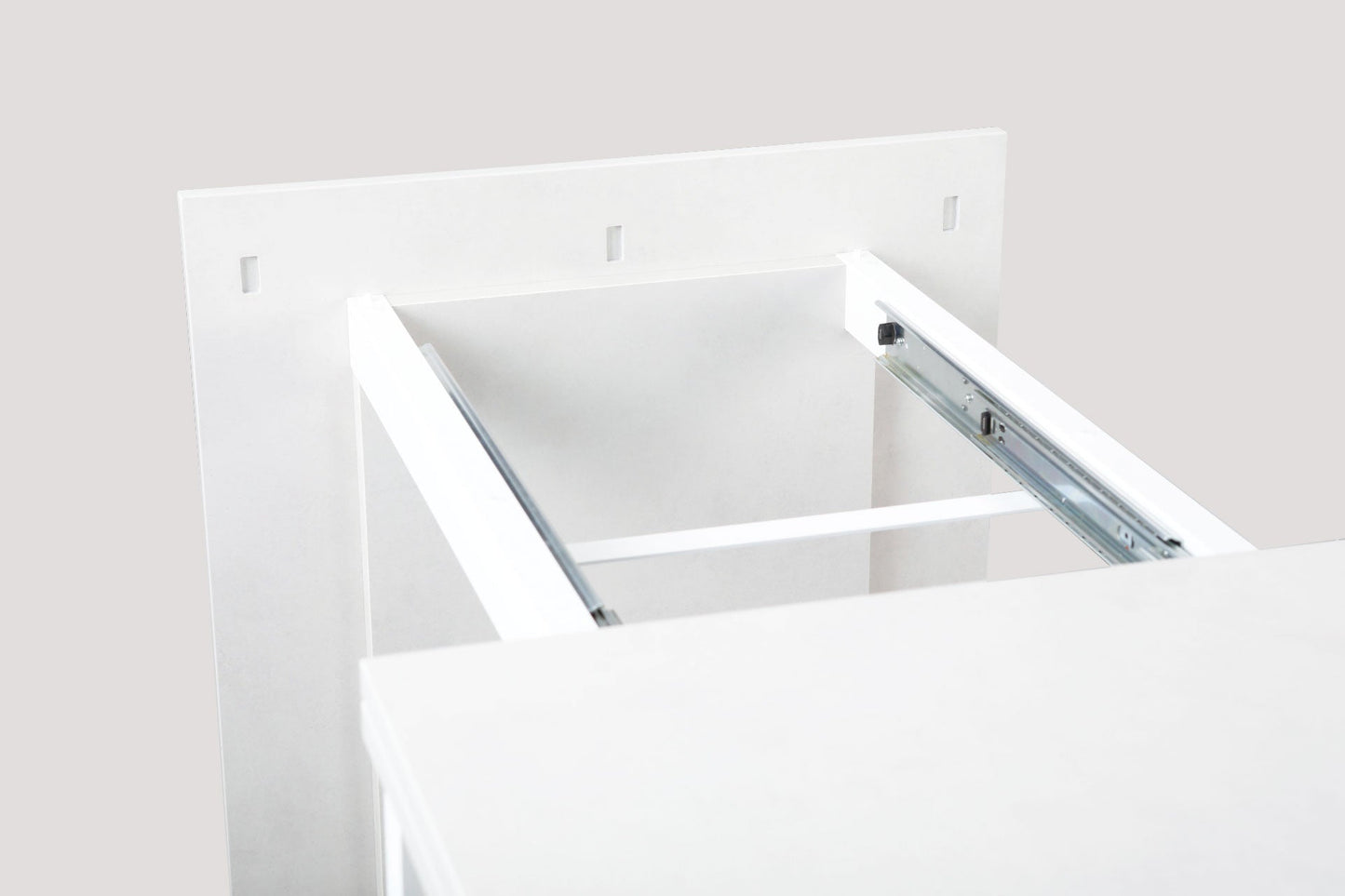 TWICE / アカシア × ホワイト